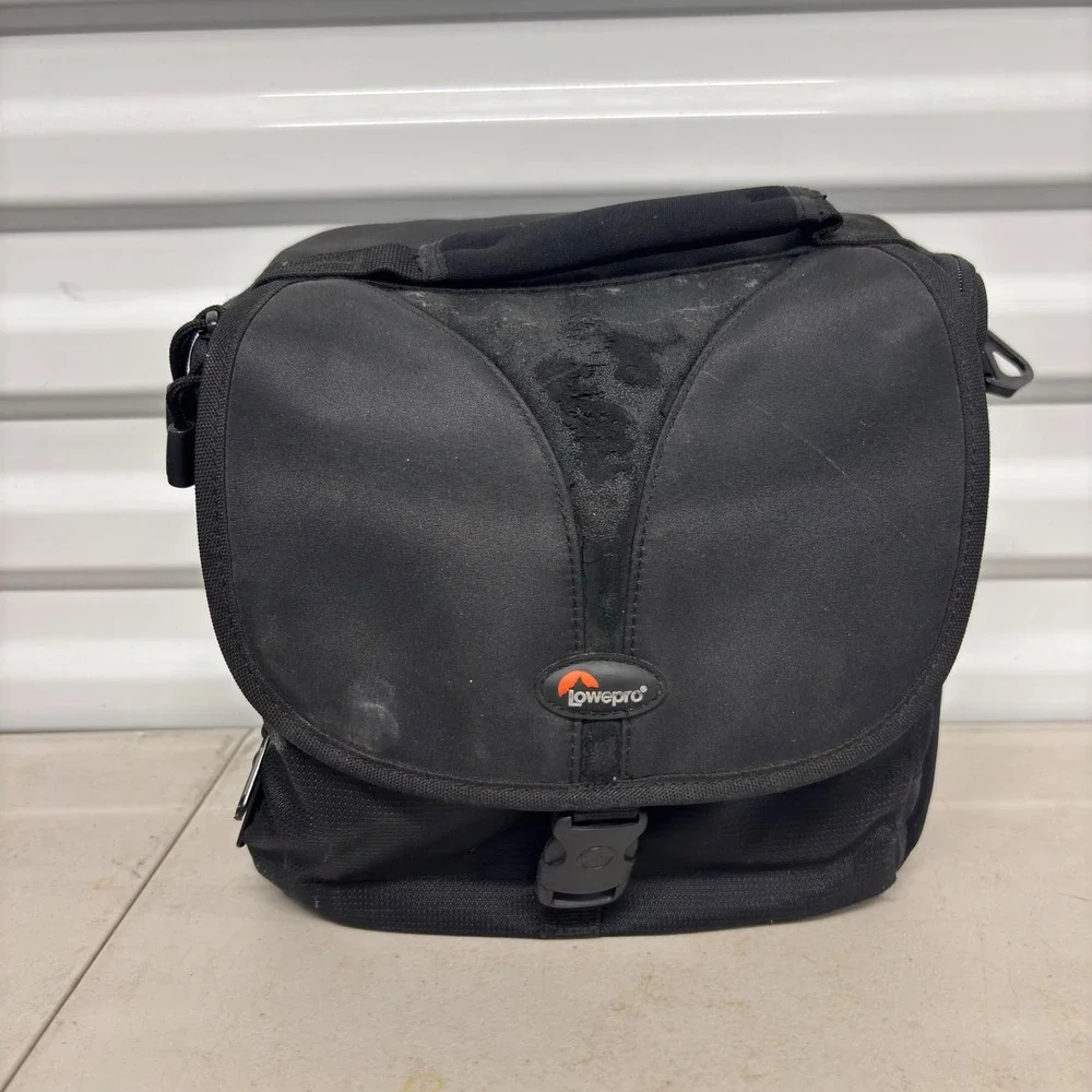 Lowepro Rezo 170 AW Camera Shoulder Bag Black‎ DSLR Case with Rain Cover